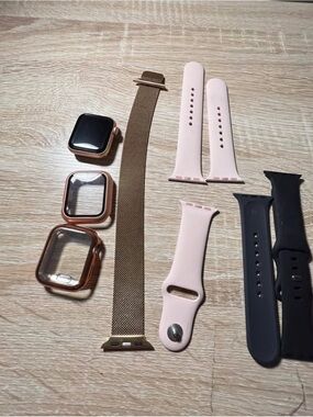 Apple Watch SE Series 1 40mm Rose Gold + accessories